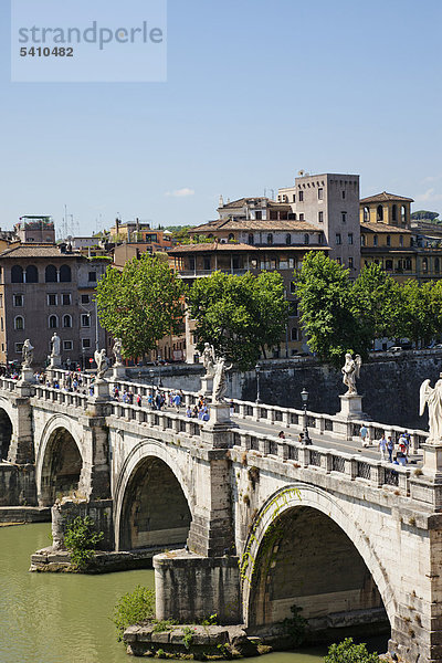 Europa  Italien  Rom  Sant' Angelo  Ponte S'Angelo  Brücke  Tiber River  Fluss  Tourismus  Urlaub  Urlaub
