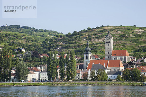 Europa  Österreich  Wachau  Krems  Donau  Donau  Donau  Donau-Fluss  UNESCO Weltkulturerbe  Tourismus  Reisen  Urlaub  Ferien