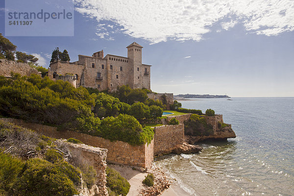 Europa Palast Schloß Schlösser Strand Meer Spanien Tarragona Provinz