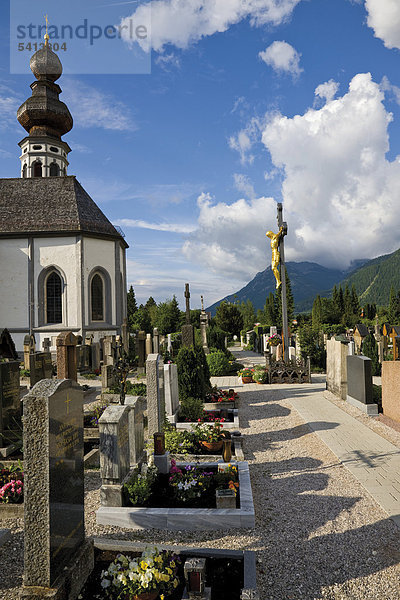 Friedhof  Mittenwald  Werdenfelser Land  Oberbayern  Bayern  Deutschland  Europa