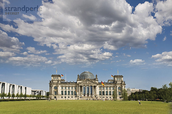 Bundestag im Reichstagsgebäude  Berlin  Deutschland  Europa