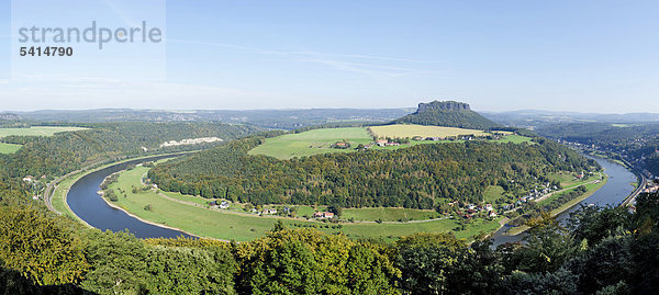 Panoramablick auf den Lilienstein und die Elbe  Elbsandsteingebirge  Sächsische Schweiz  Sachsen  Deutschland  Europa