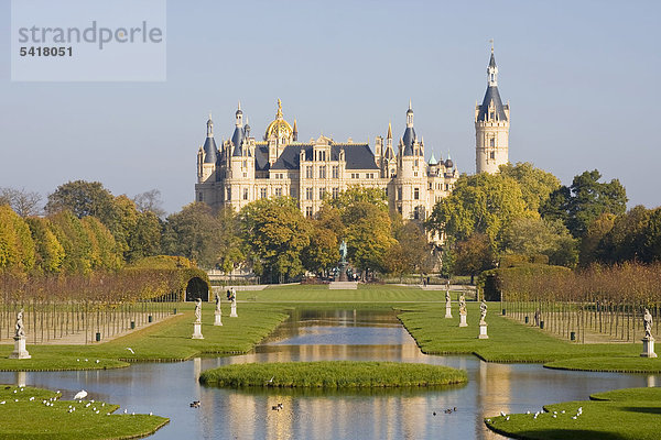 Schweriner Schloss  Schwerin  Mecklenburg-Vorpommern  Deutschland  Europa