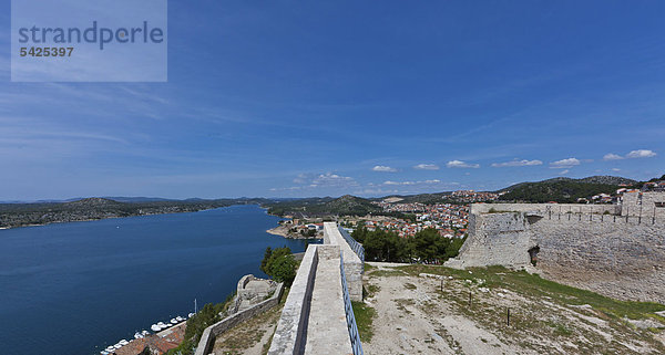 Die Burg von Sibenik  Mitteldalmatien  Dalmatien  Adriaküste  Kroatien  Europa  ÖffentlicherGrund