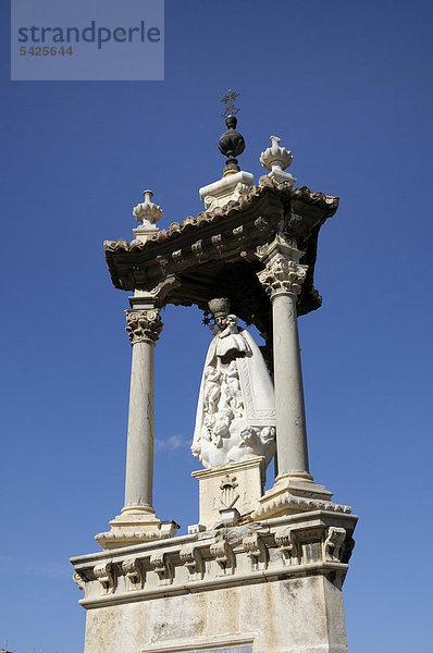 Statue  Brücke Puente del Mar  Valencia  Spanien  Europa