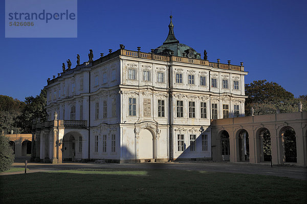Schloss Ploskovice  in Ploschkowitz  Ploskovice  Okres Litomerice  Nordböhmen  Böhmen  Tschechien  Tschechische Republik  Europa