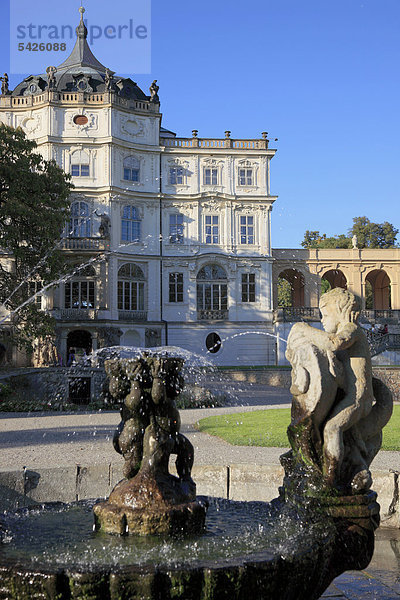 Schloss Ploskovice  in Ploschkowitz  Ploskovice  Okres Litomerice  Nordböhmen  Böhmen  Tschechien  Tschechische Republik  Europa