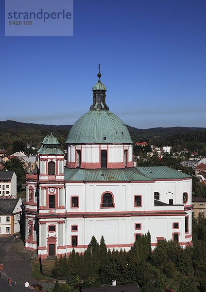 Dominikanerkloster mit der von Johann Lucas von Hildebrandt erbauten Klosterkirche St. Laurentius  Jablonne v Podjestedi  Deutsch Gabel  Nordböhmen  Böhmen  Tschechien  Tschechische Republik  Europa
