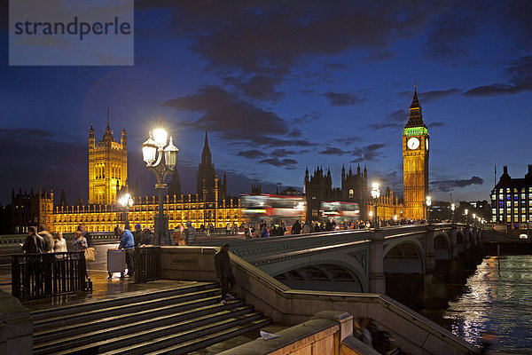 Europa Großbritannien London Hauptstadt groß großes großer große großen Big Ben Abenddämmerung England Houses of Parliament