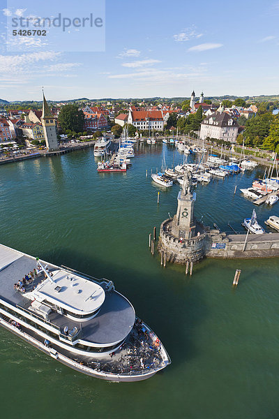 Hafeneinfahrt Hafen Europa Bodensee Bayern Deutschland Lindau