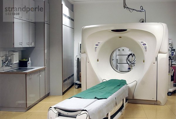 MRT Röhre - Magnetresonanztomographie - Kernspinntomographie