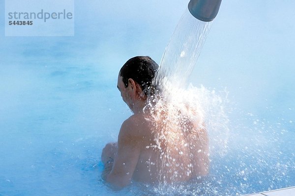 Mann Mütze unterhalb schwarz schwimmen