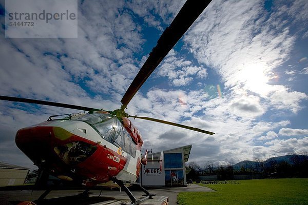 Rettungshubschrauber ''Christoph 54'' im Einsatz Dämmerungsaufnahme'