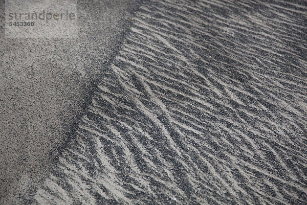 Muster im Sand  Nahaufnahme  Vollbild
