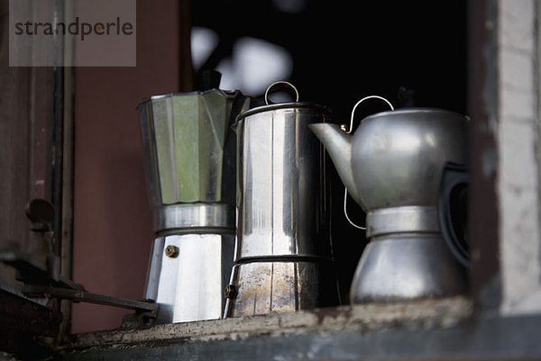 Drei verschiedene Espressomaschinen in einer Reihe