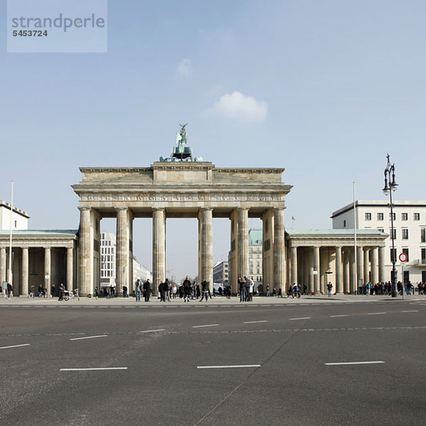 Brandenburger Tor und Straße davor