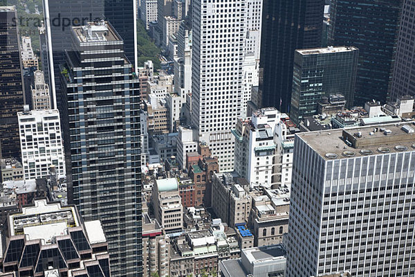 Verschiedene Gebäude und Wolkenkratzer von Manhattan  Vollausbau