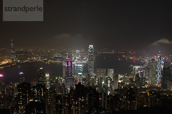 Nächtliche Stadtlandschaft von Hong Kong Island  Hong Kong - China
