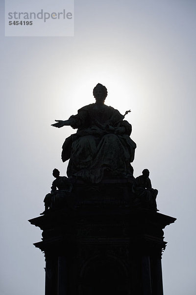 Scherenschnitt-Statue der Kaiserin Maria Theresia  Wien  Österreich