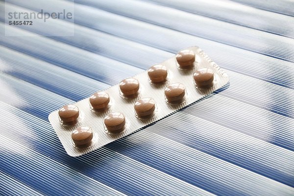 Blisterpackung mit Tabletten : Angocin Anti-Infekt