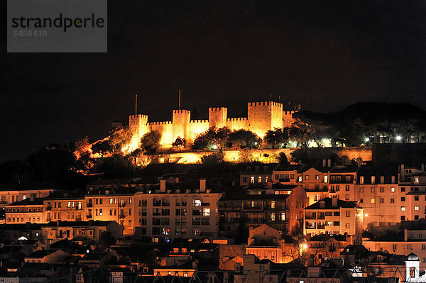 Blick auf Festung Castelo do Sao Jorge  vom Santa Justa Lift  Elevador de Santa Justa aus  Lissabon  Lisboa  Portugal  Europa