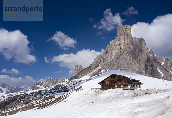 Passo Giau und Averau Gipfel  Dolomiten  Italien  Europa