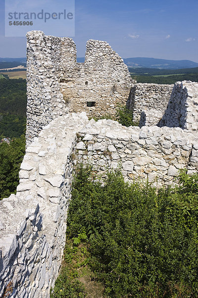 Burg zu Cachtice  Kreis NovÈ Mesto nad V·hom  Region Trencin  Slowakei  Europa