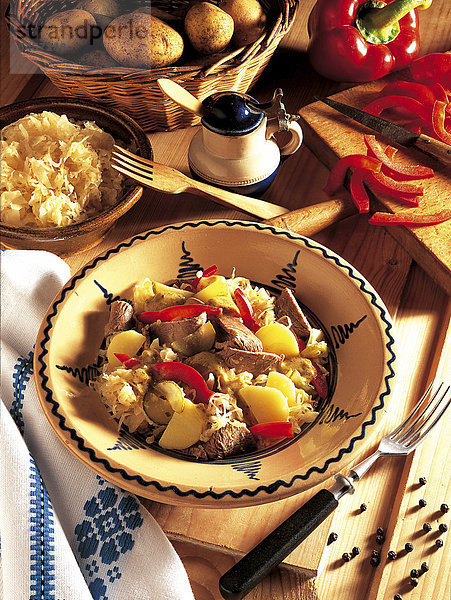 Paprika-Rindfleisch-Salat  Ungarn  Rezept gegen Gebühr erhältlich