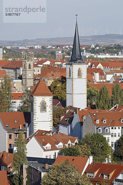 Blick über die Dächer der Altstadt  Nicolaiturm  Erfurt  Thüringen  Deutschland  Europa