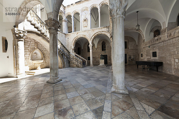 Rektorenpalast  Pred Dvorom  Altstadt von Dubrovnik  Unesco Weltkulturerbe  Mitteldalmatien  Dalmatien  Adriaküste  Kroatien  Europa