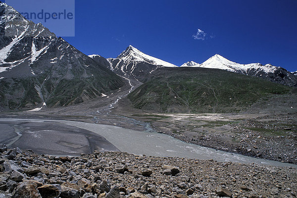 Am Chandra-Fluss  nahe Kunzum Pass  Distrikt Lahaul und Spiti  Himachal Pradesh  indischer Himalaya  Nordindien  Indien  Asien