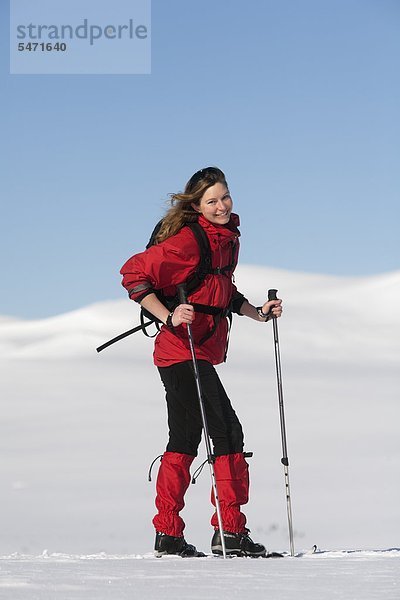 Portrait des weiblichen Skifahrers