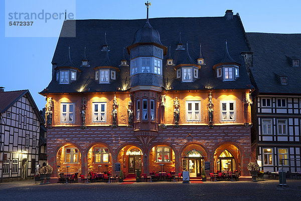 Kaiserworth  4 Sterne Hotel  Restaurant  Blaue Stunde  Marktplatz  Goslar  Harz  Niedersachsen  Deutschland  Europa  ÖffentlicherGrund