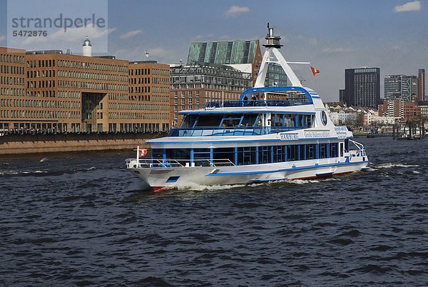 Schiff der großen Hafenrundfahrt  Hamburger Hafen  Elbe  Hamburg  Deutschland  Europa