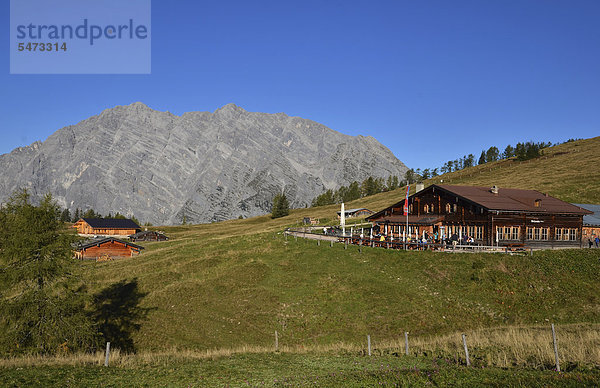 Europa Berg Restaurant frontal Lodge Landhaus Bayern Deutschland