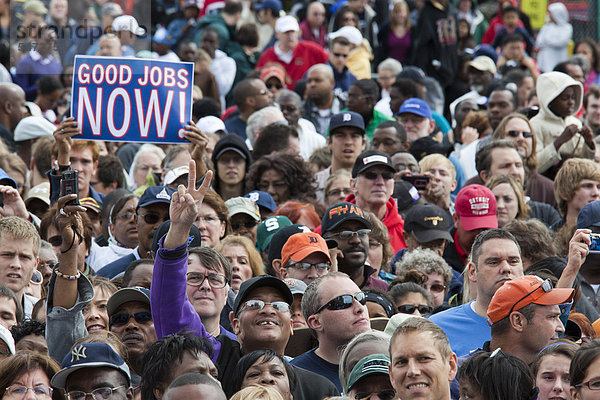 Menschenmenge auf der Labor Day Veranstaltung von Präsident Barack Obama  Detroit  Michigan  USA