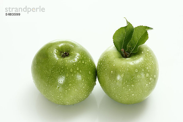 Wasser grün heraustropfen tropfen undicht Apfel