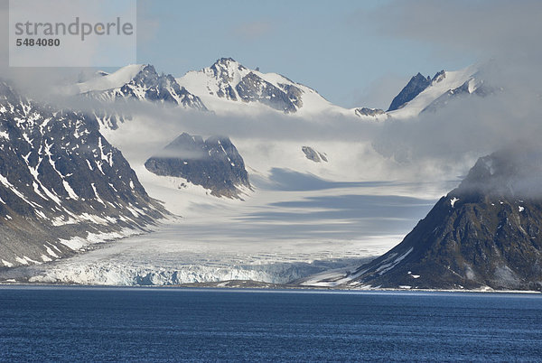 Magdalenefjorden Fjord  Gletscher  Spitzbergen  Svalbard  Norwegen  Europa