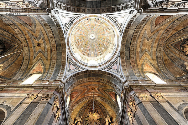 Deckengewölbe  Basilica do Estrela geweiht 1790  Grablege der Königin Maria I  Lissabon  Lisboa  Portugal  Europa