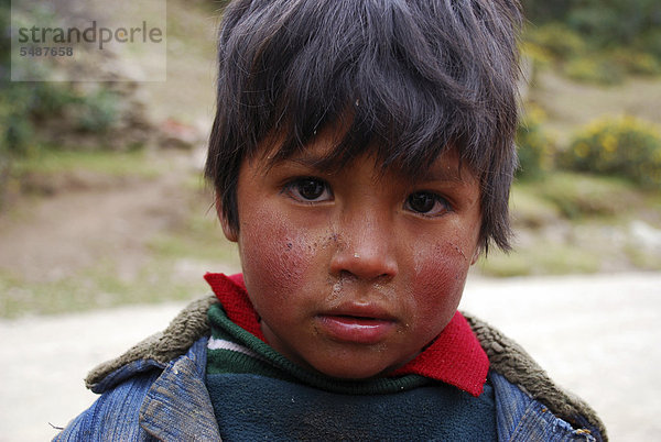 Indiojunge  Portrait  bei Cusco  Anden  Peru  Südamerika