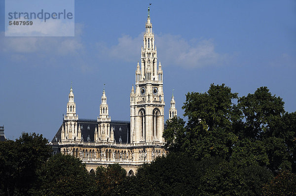 Wiener Rathaus  im neugotischen Stil 1872 - 1883 erbaut  Rathausplatz  Wien  Österreich  Europa