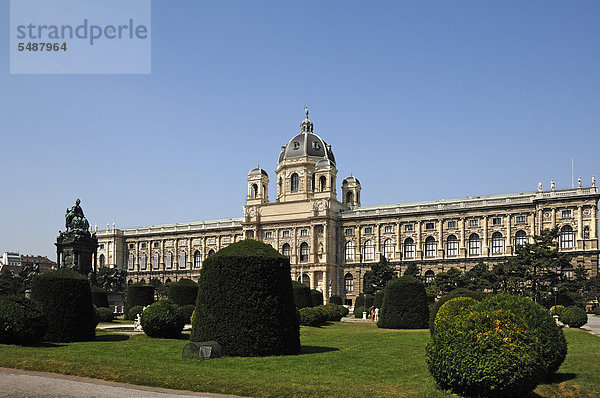 Naturhistorisches Museum  links das Denkmal von Maria Theresia  Maria-Theresien-Platz  Wien  Österreich  Europa