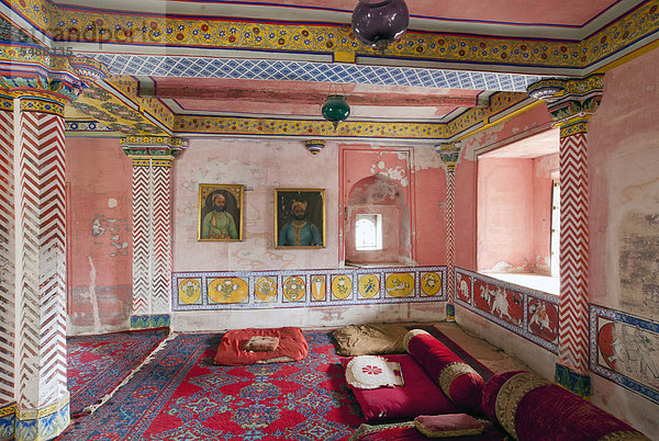 Alter Audienz-Saal  Juna Mahal  alter Palast von Dungarpur  Rajasthan  Indien  Asien