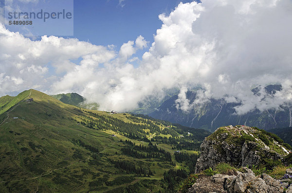 Wanderweg von der Bergstation Kanzelwandbahn zum Fellhorn  Allgäuer Alpen  Bayern  Deutschland  Europa  ÖffentlicherGrund