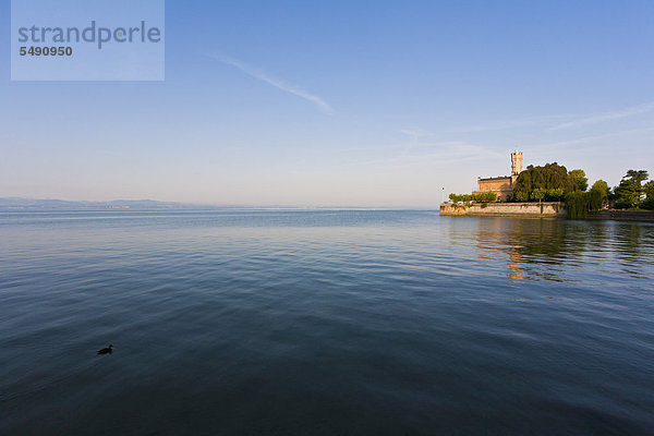 Deutschland  Baden-Württemberg  Langenargen  Blick auf Schloss Montfort