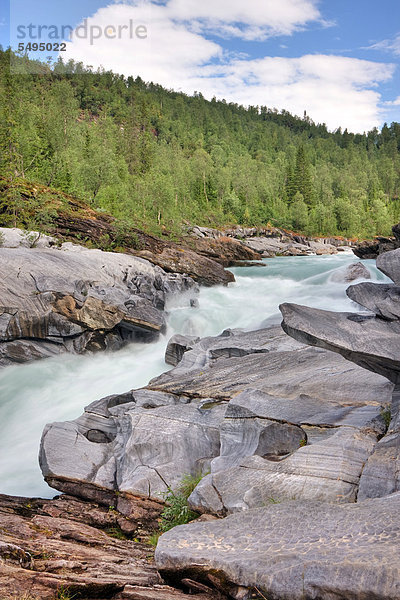 Marmorslottet  das Marmorschloss am Glomåga Fluss  Nordland  Norwegen  Skandinavien  Europa