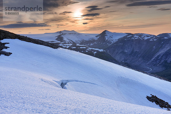 Berge  Blakkådal  Blakkadal Tal  Saltfjellet-Svartisen-Nationalpark  Provinz Nordland  Norwegen  Skandinavien  Europa