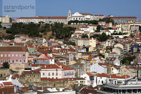 Blick auf Kirche Igreja da Graca im Stadtteil Alfama  Lissabon  Portugal  Europa