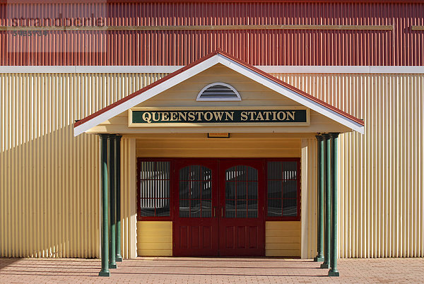 Bahnhof in Queenstown  Tasmanien  Australien