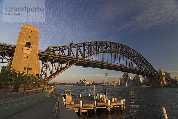 Hafen Wohnhaus Abend Beleuchtung Licht Brücke Australien New South Wales Oper Sydney